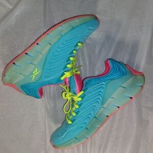 Used Reebok Blue Athletic Sneakers with Neon Accents-Size 7Y